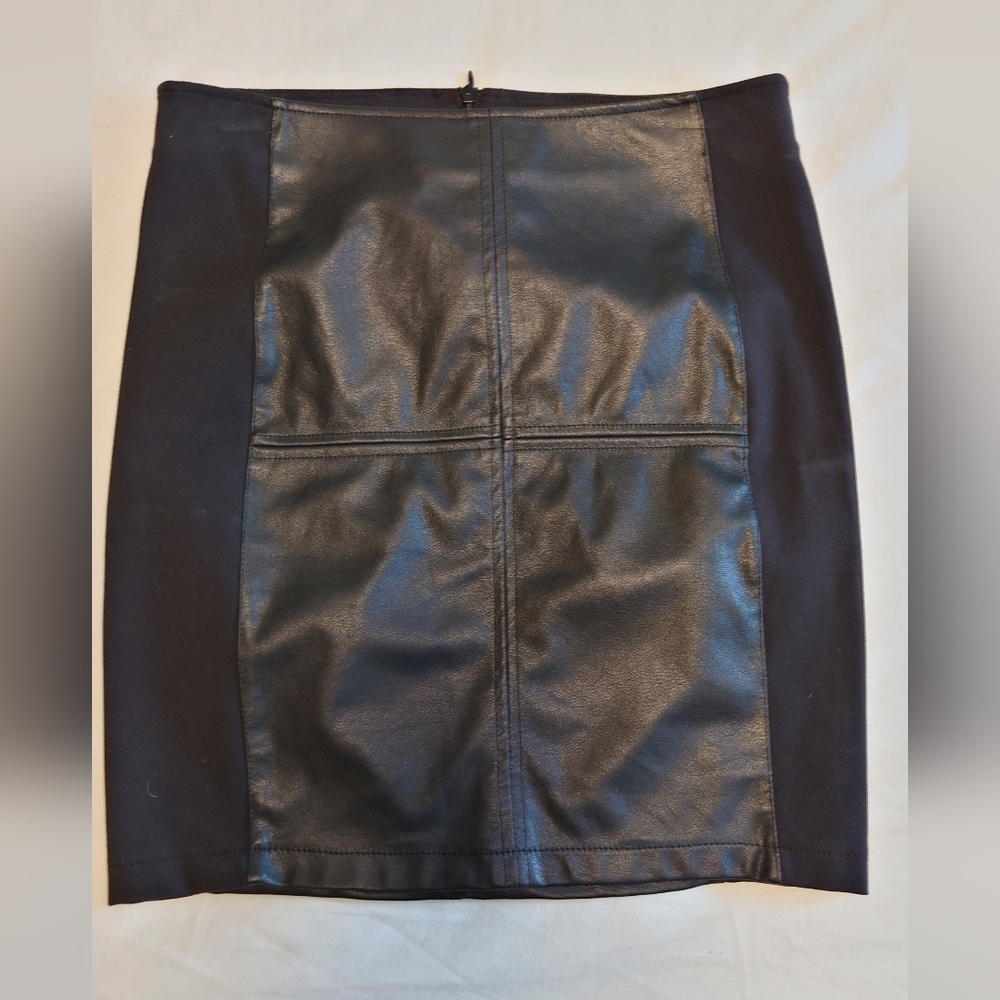 Willow and Clay Mini Skirt, faux leather with side panels size 2